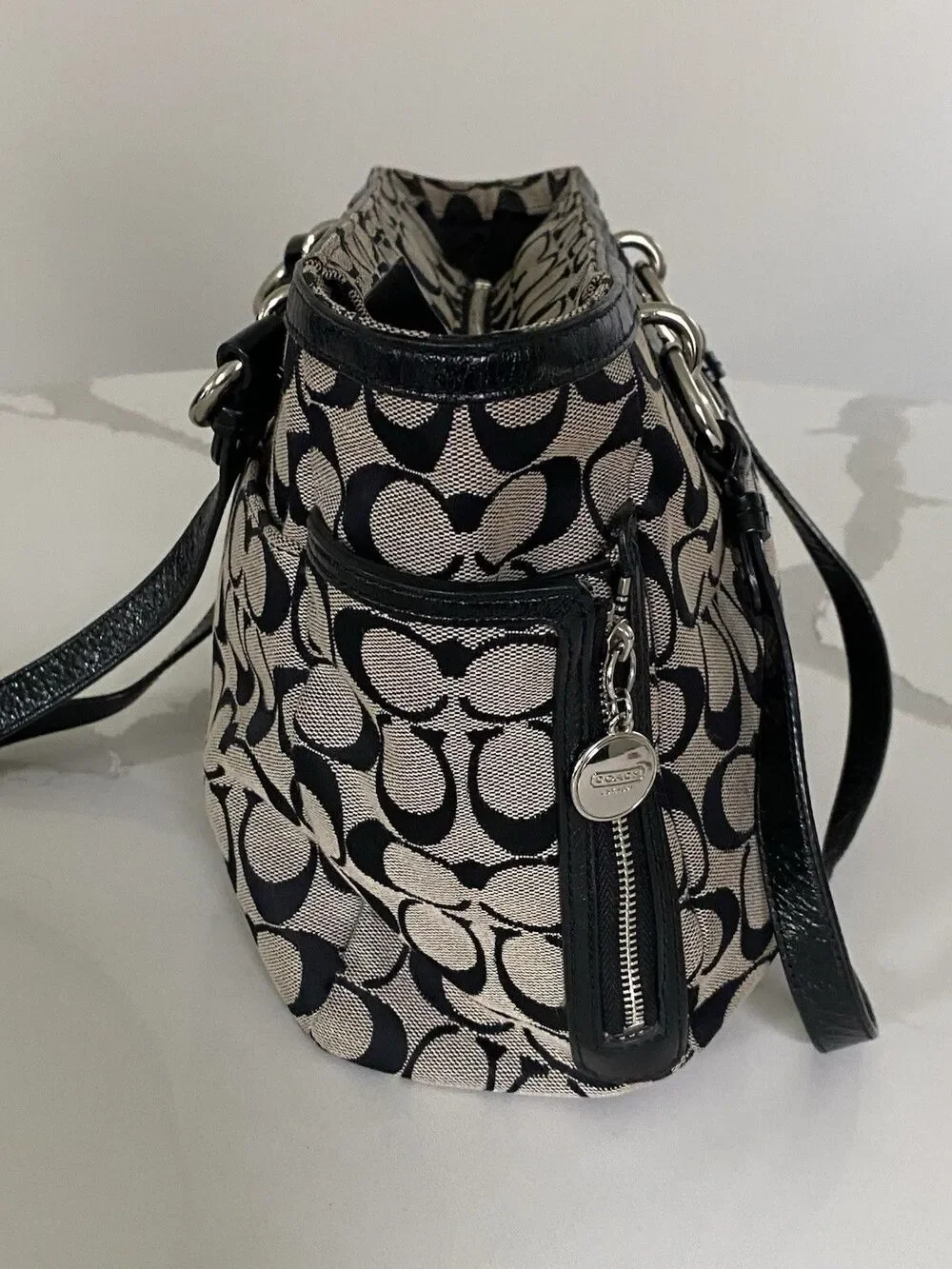 Coach Gallery Signature Tote In Black And Gray Jacquard Canvas